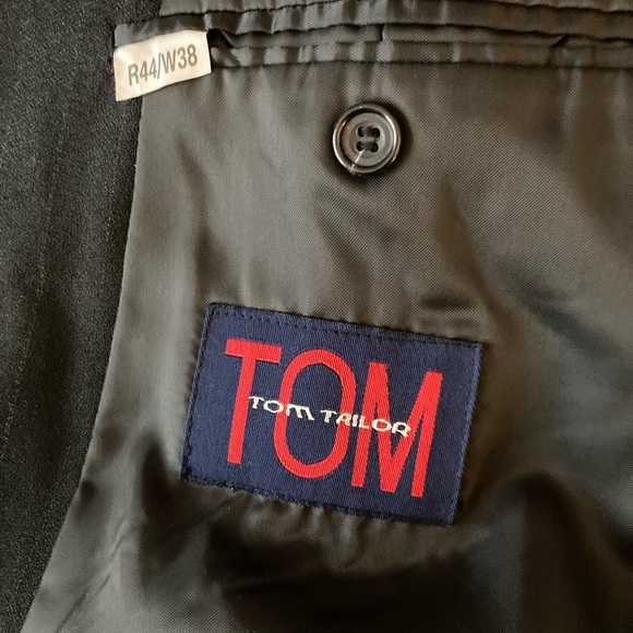 Men’s Tom Taylor suit. Black with a thin white pinstripe. 44x38 - Picture 6 of 6